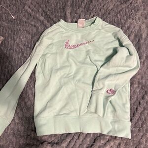 Nike sweatshirt